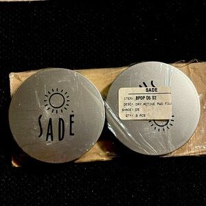 Sade dry active powder foundation